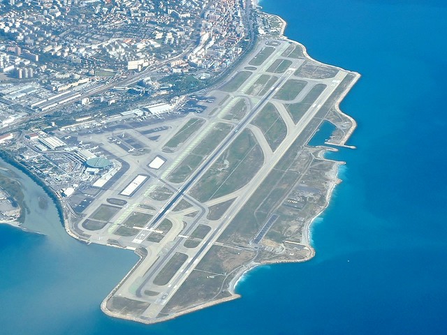 nice airport parking1
